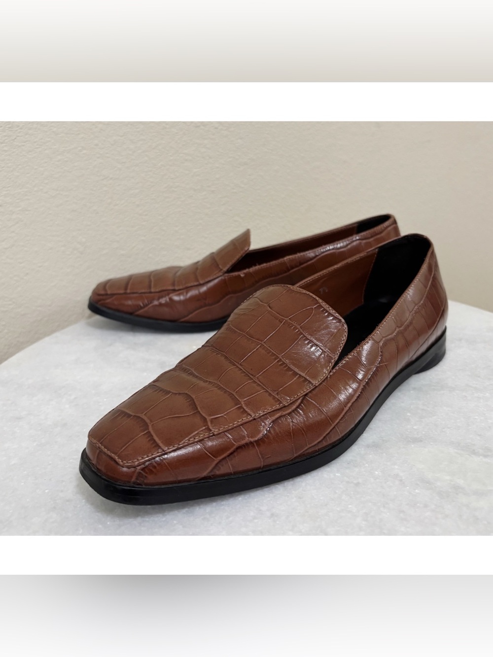 Everlane Size 7.5 Brown Women's Leather Loafers Slip On Made in Italy - Picture 2 of 9